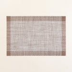 
                    
                      Tapete tejido rectangular con bordes marrones y centro gris claro-
                    
                  