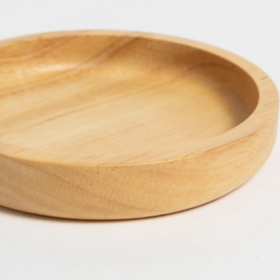 Jabonera de madera roble marrón con diseño ovalado y superficie lisa-marrón