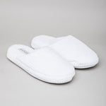 
                    
                      Pantuflas blancas Budd de felpa suave y cómoda para estar en casa-blanco
                    
                  