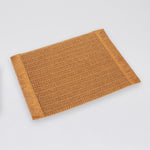 
                    
                      Individual rectangular tejido en tonos beige y marrón claro-
                    
                  