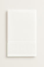 
                    
                      Toallita blanca tipo finger Supreme con diseño de rayas en relieve-blanco
                    
                  