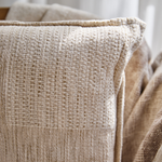 
                    
                      Almohada Agra beige con textura tejida en tono natural claro-beige
                    
                  