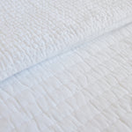 
                    
                      Cubrecama blanco Lugano con patrón acolchado y textura rectangular-blanco
                    
                  