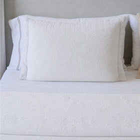 colcha portuguesa con funda y almohada con diseño de flores para cama de habitación barrio privado-blanco