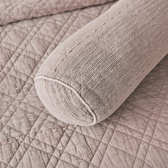 almohadón con forma de caramelo en trama manchester-rosa