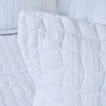 
                    
                      Funda de almohada blanca acolchada Nottingham con textura diamond-blanco
                    
                  