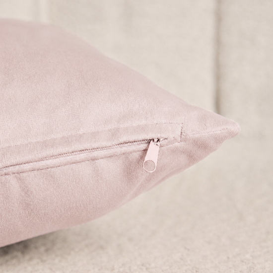 Almohada rosa con funda de lino y relleno rosa esponjoso-rosa