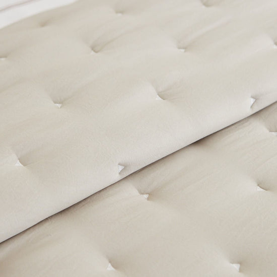 Cubrecama acolchado Basic 8 blanco con diseño capitoné-