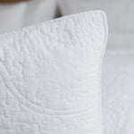 
                    
                      Funda de almohón blanco acolchada con patrón decorativo quilted-blanco
                    
                  
