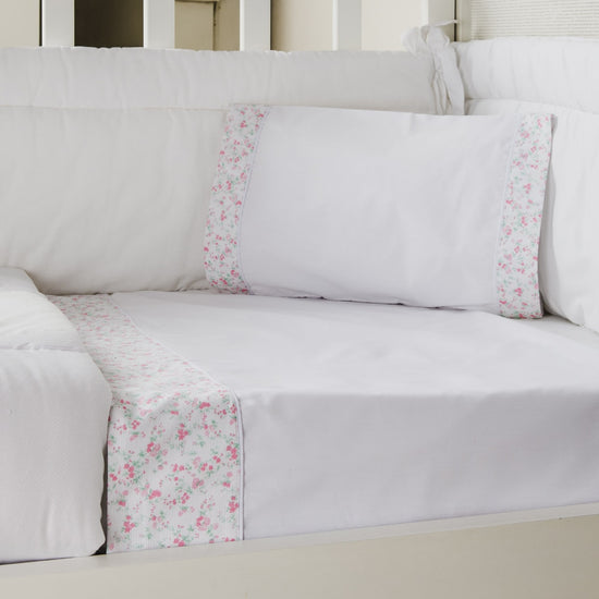 Sábana blanca con ribete floral rosa y almohadas coordinadas-rosa