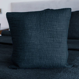 Funda de almohada Girona tradicional azul oscuro con textura acolchada-azul