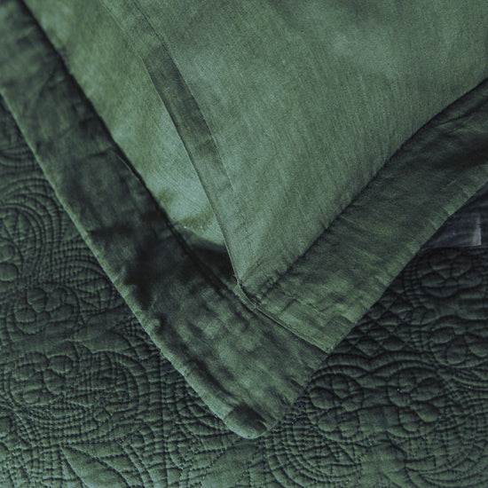 Funda de almohada verde Amalfi con textura en tela de lino-verde