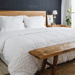 
                    
                      Cama con funda de edredón waffle blanco y cabecero de rattan-blanco
                    
                  