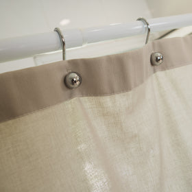 Ganchos metálicos plateados para cortina de baño en barra blanca-plateado