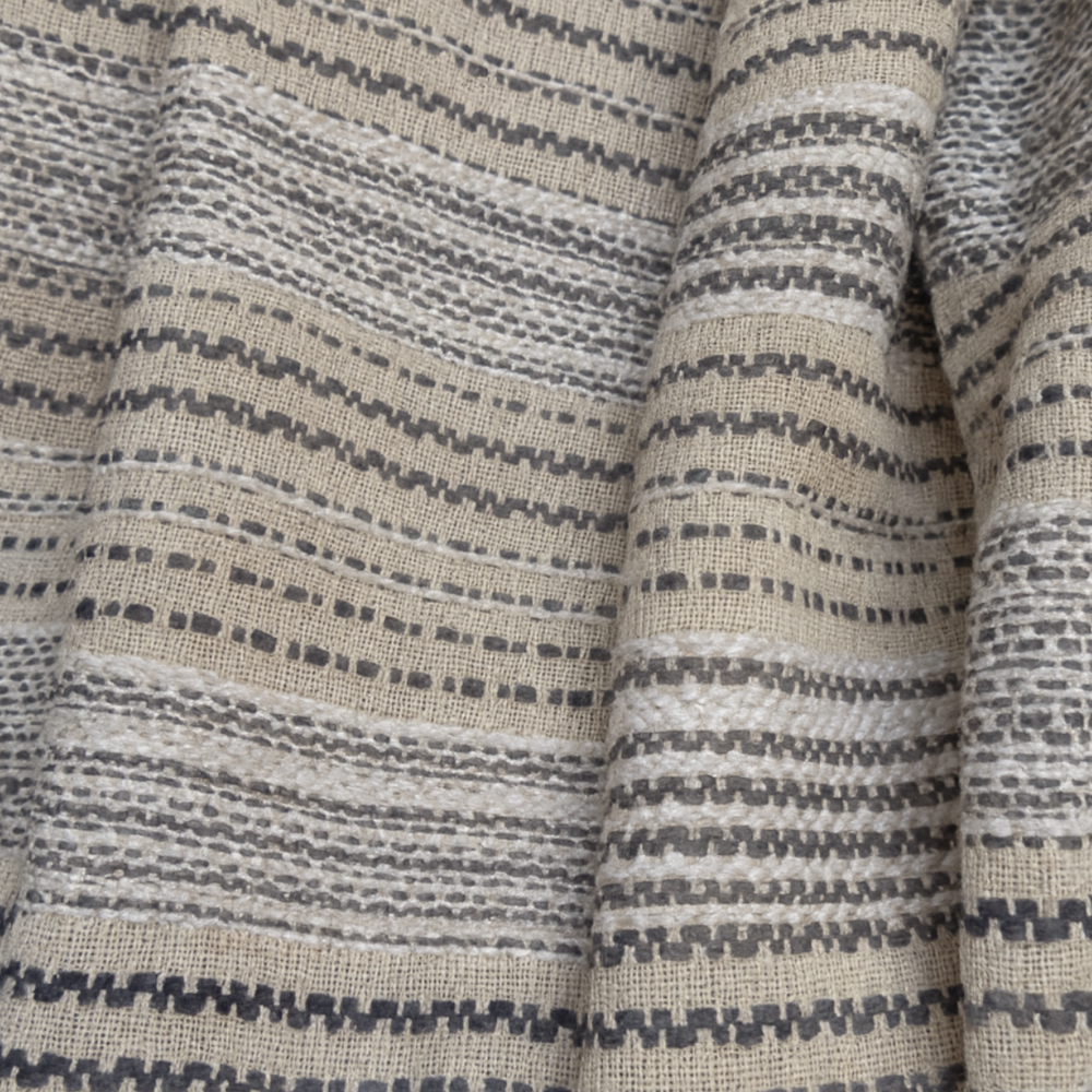 
                  
                    #color-gris
                  
                