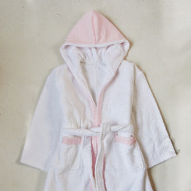 Bata de baño infantil blanca y rosa con capucha y cinturón-rosa