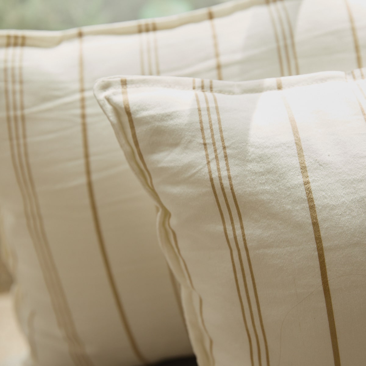 #color-beige