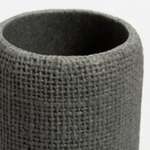 
                    
                      portacepillo con tramado tipo tejido en material de resina-gris
                    
                  