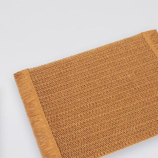 Individual rectangular tejido en color beige con flecos laterales-