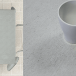 
                    
                      Mantel de lino natural beige con textura junto a taza blanca-natural
                    
                  