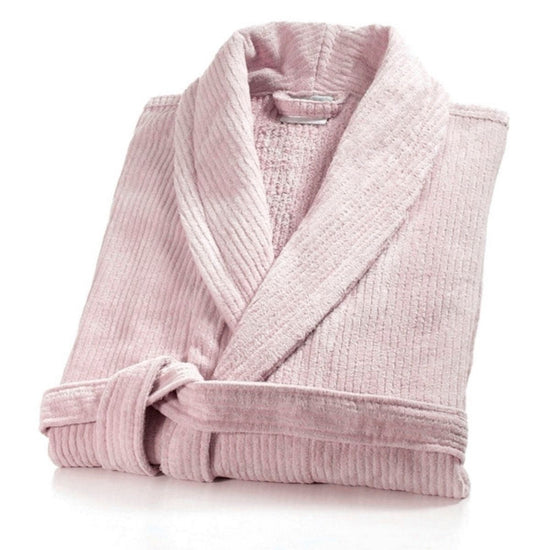 Bata de baño rosa con cuello solapa y cinturón anudado-