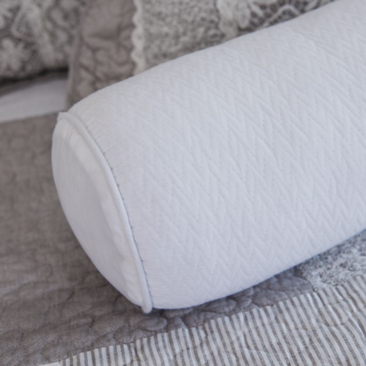 Almohada tipo caramelo outlet