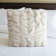 ALMOHADON SIMIL PIEL RABBIT NEW