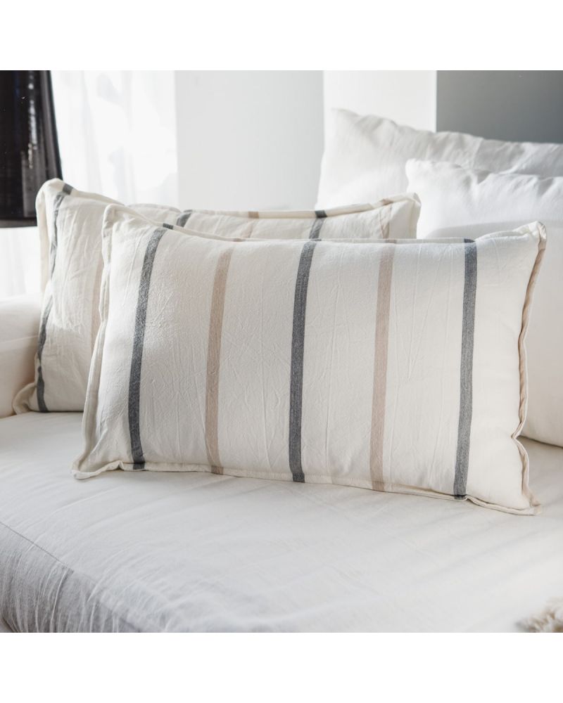 ALMOHADON TUSOR GRIS CON BEIGE RAYADO
