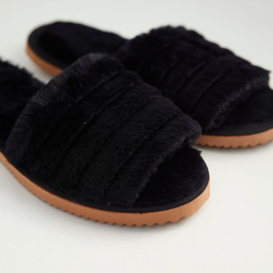 PANTUFLAS CLARA NEGRO