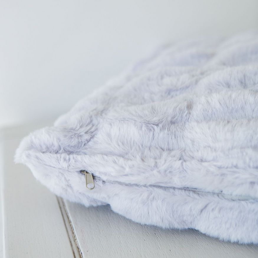 ALMOHADON SIMIL PIEL RABBIT NEW